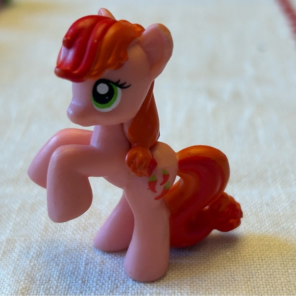 My Little Pony Lot of 5 Collectible Mini-Figures Kids Toys Gifts - Picture 7 of 10